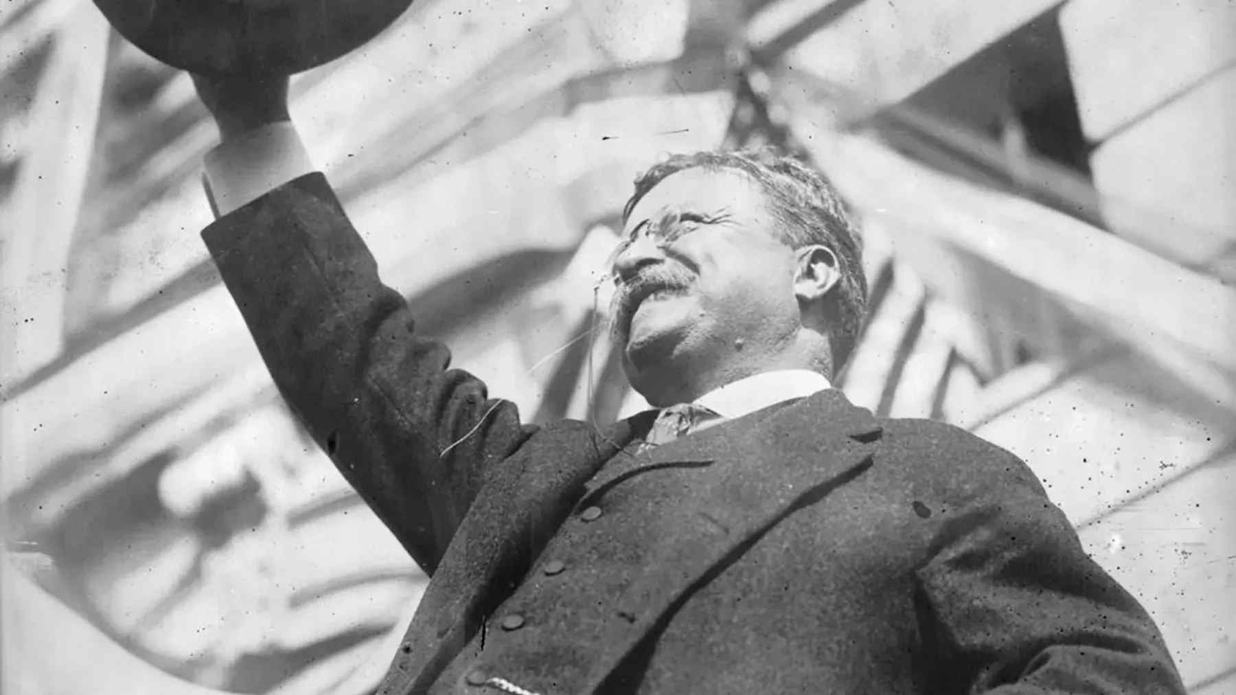 Teddy Roosevelt addresses a crowd.
